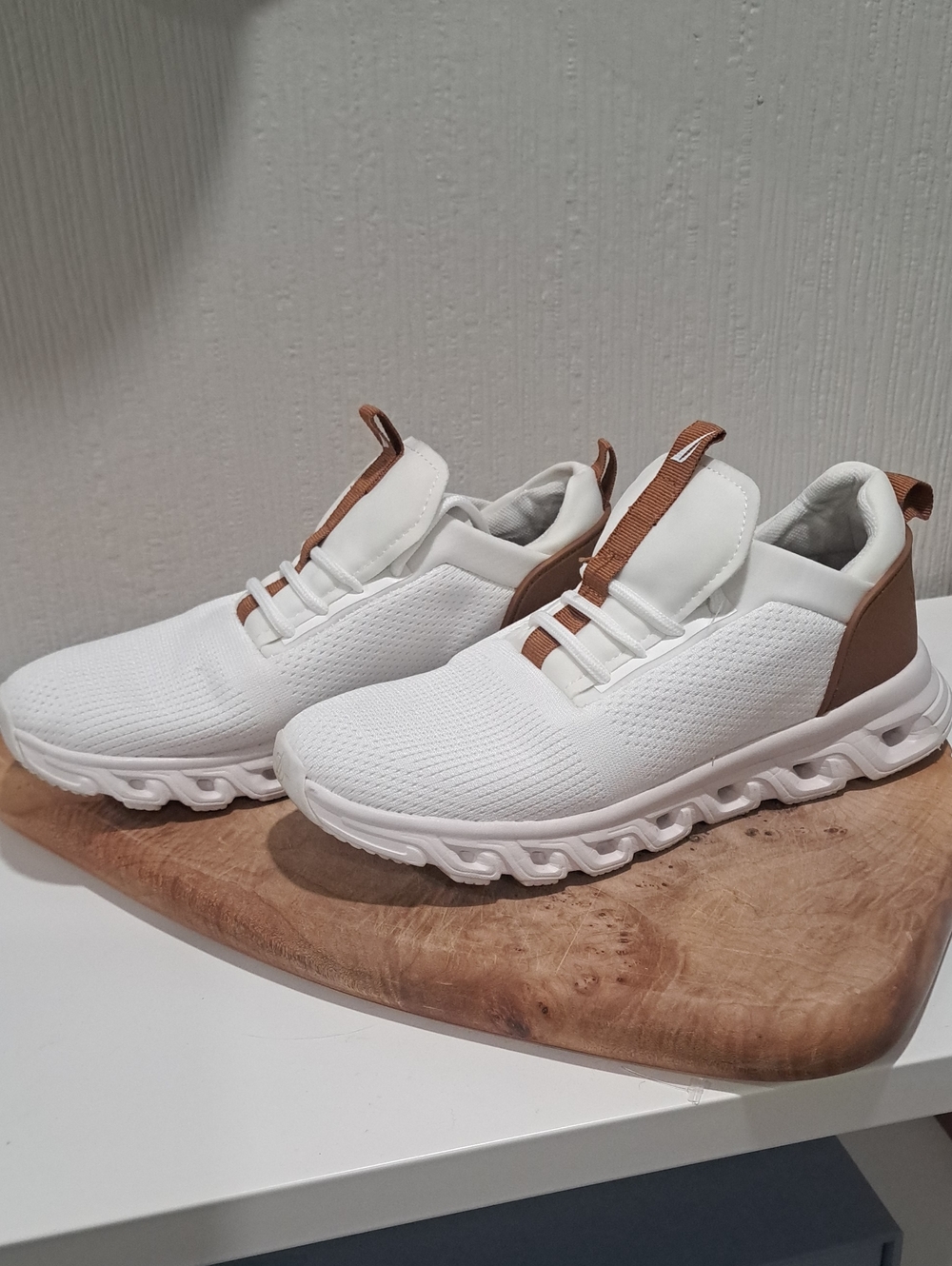 Nautica White Knit Sneakers with Brown Accents